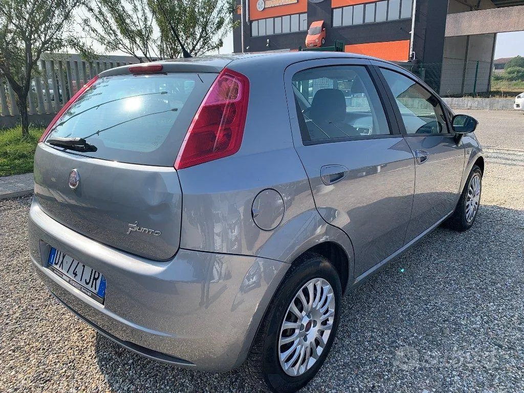Fiat Grande Punto 2009 photo 5