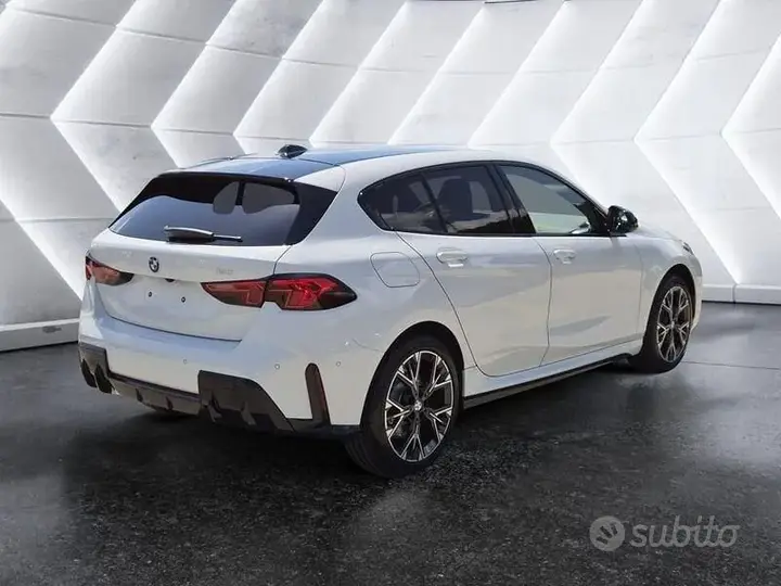 BMW 1 Series 2026 photo 4