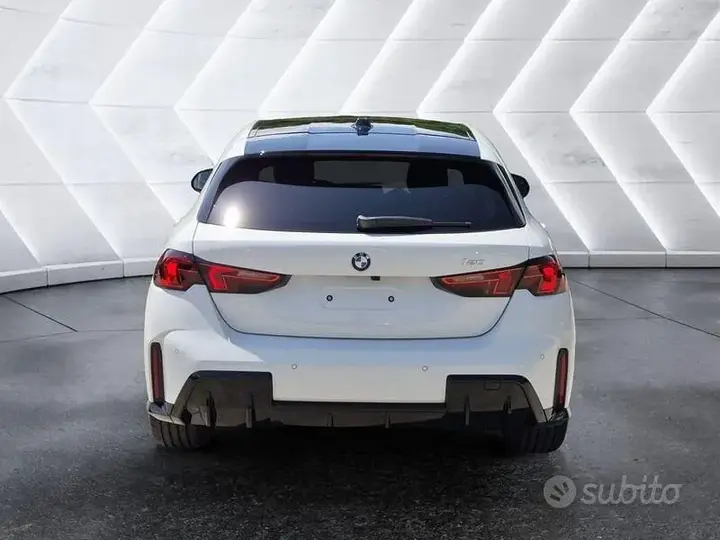 BMW 1 Series 2026 photo 3