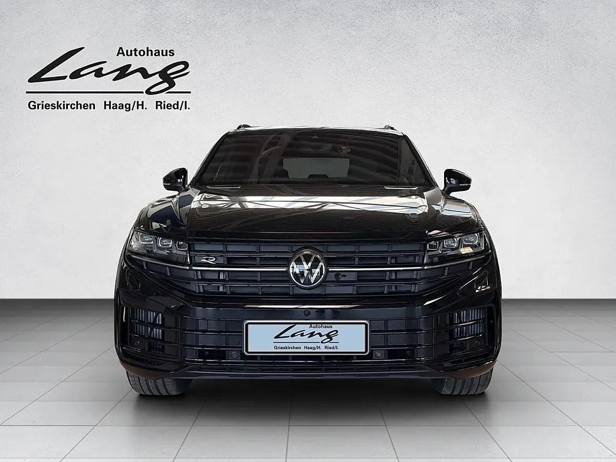 Volkswagen Touareg 2026 photo 2