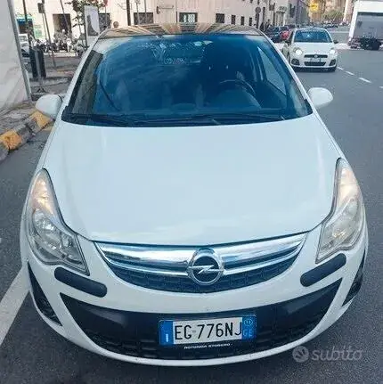 Opel Corsa 2011 photo 2