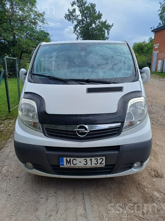 Opel Vivaro 2011 photo 4
