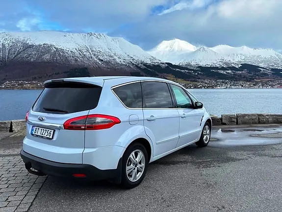 Ford S-Max 2014 photo 3