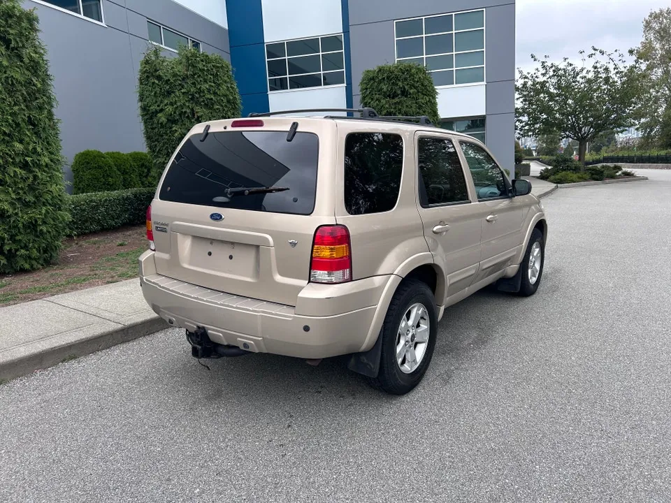 Ford Escape 2007 photo 3