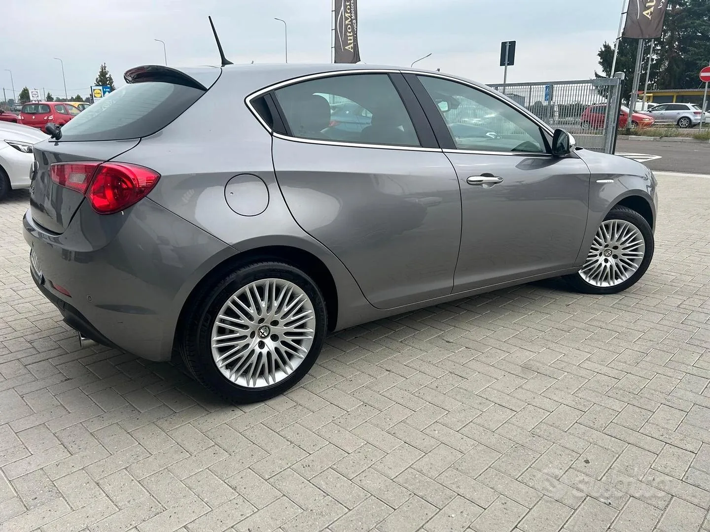 Alfa Romeo Giulietta 2014 photo 4