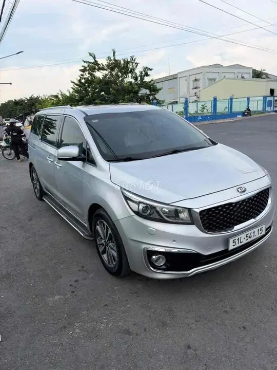 Kia Sedona 2017 photo 2