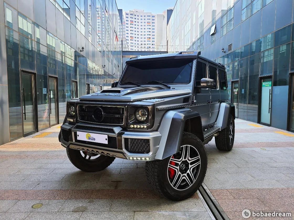 Mercedes-Benz G500 4X4²