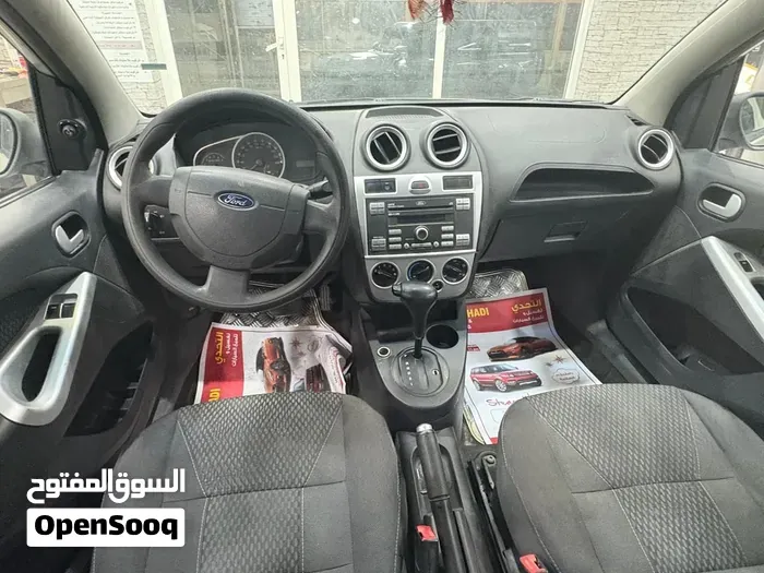 Ford Figo 2015 photo 2