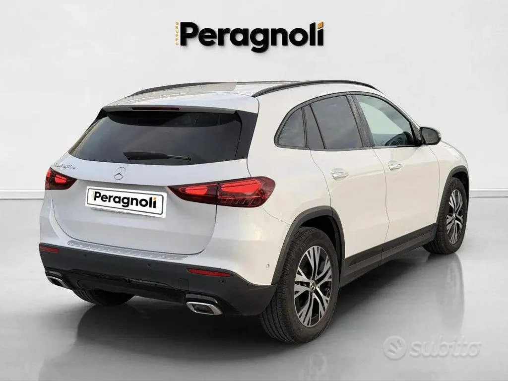 Mercedes-Benz Gla 2023 photo 2