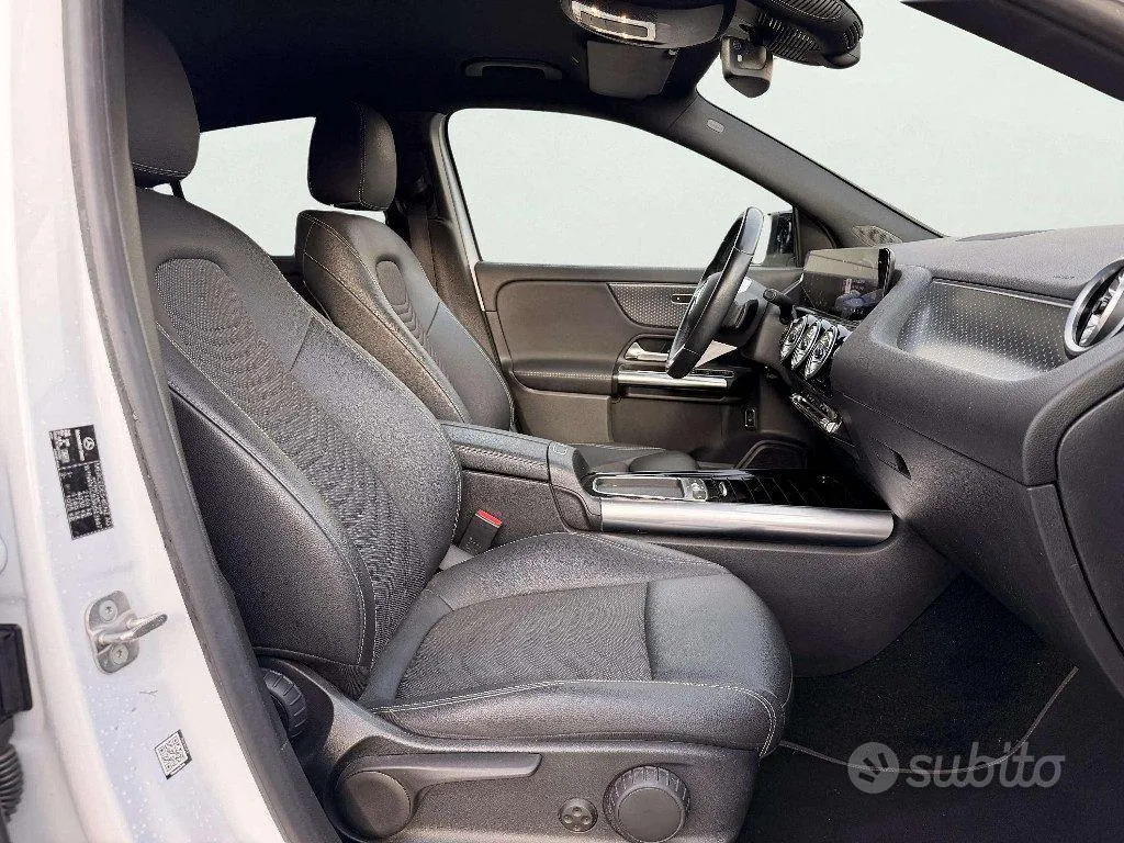 Mercedes-Benz Gla 2023 photo 3