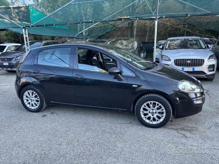 Fiat Punto 2011 photo 5