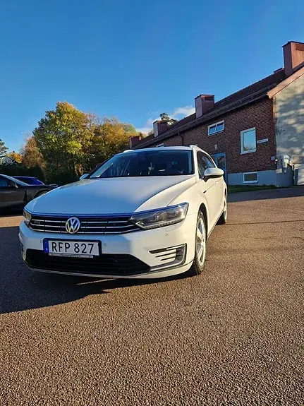 Volkswagen Passat 2017 photo 2