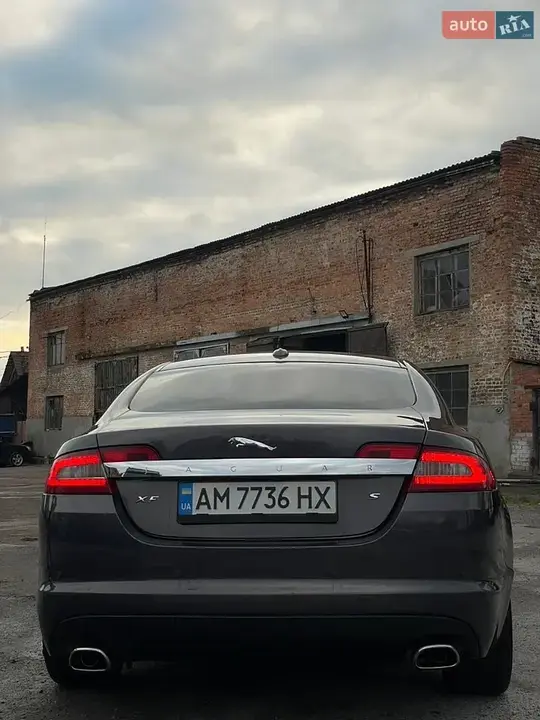 Jaguar Xf 2010 photo 4