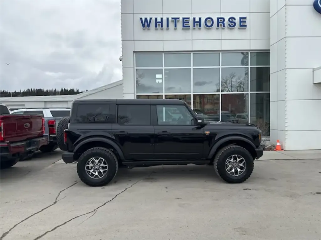 Ford Bronco 2025 photo 2