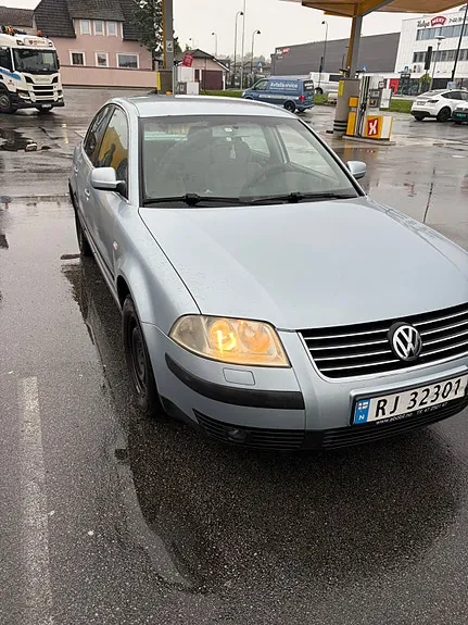 Volkswagen Passat 2002 photo 2