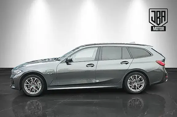 BMW 330E 2022 photo 4