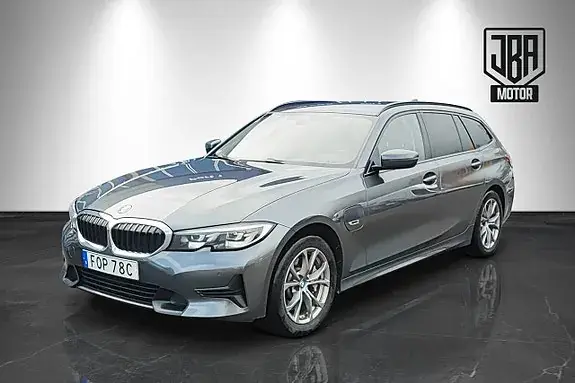 BMW 330E 2022 photo 2