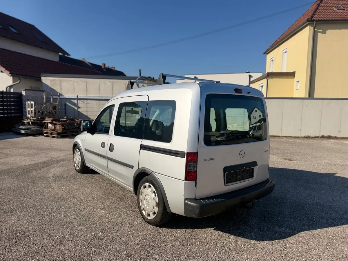 Opel Combo 2009 photo 3