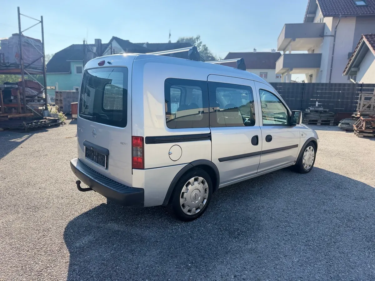 Opel Combo 2009 photo 2