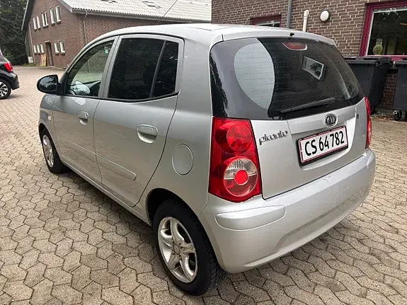 Kia Picanto 2008 photo 3
