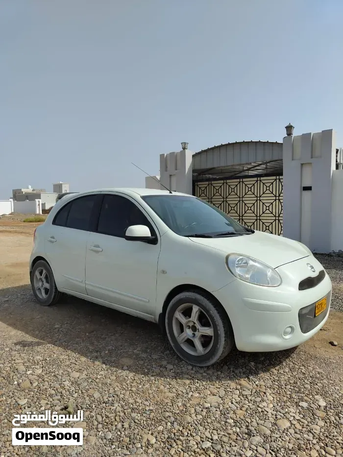 Nissan Micra 2012 photo 4