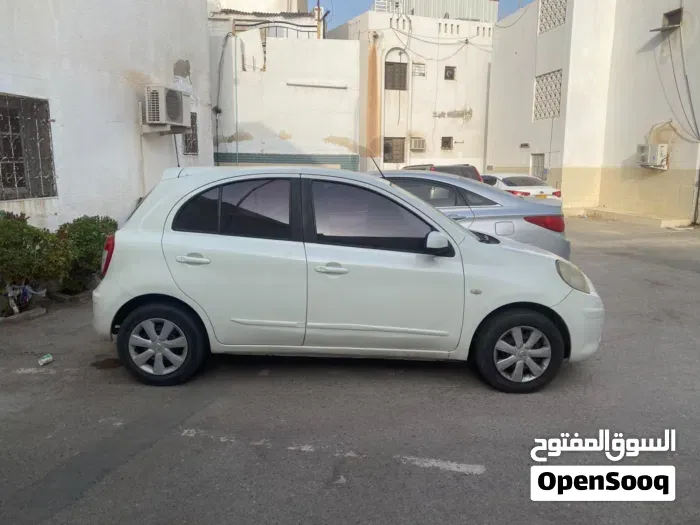 Nissan Micra 2012 photo 5