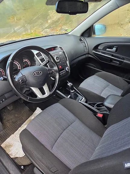 Kia Ceed 2010 photo 5