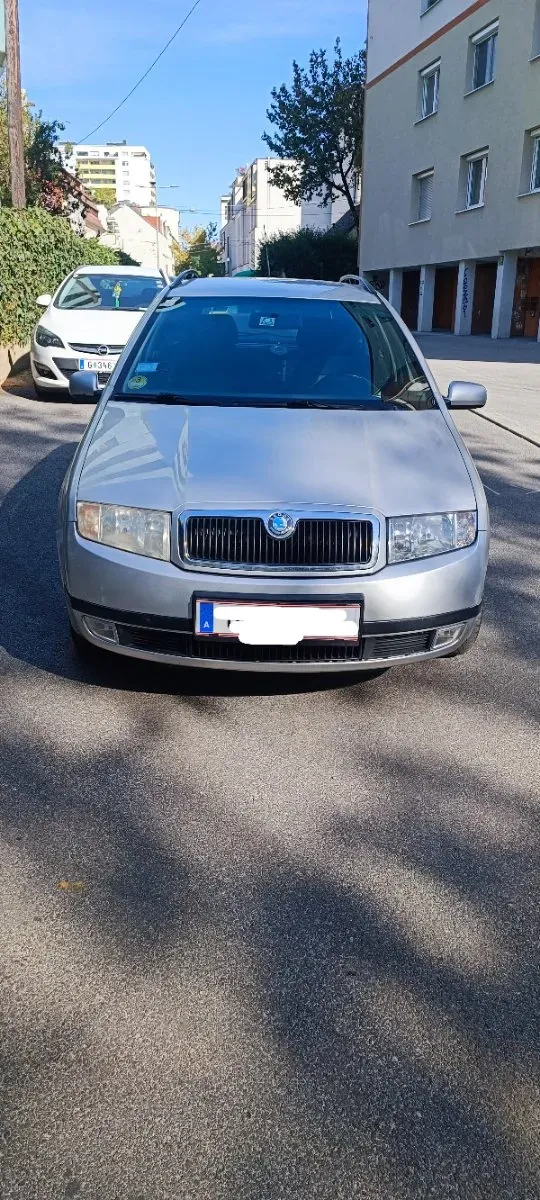 Skoda Fabia 2004 photo 2