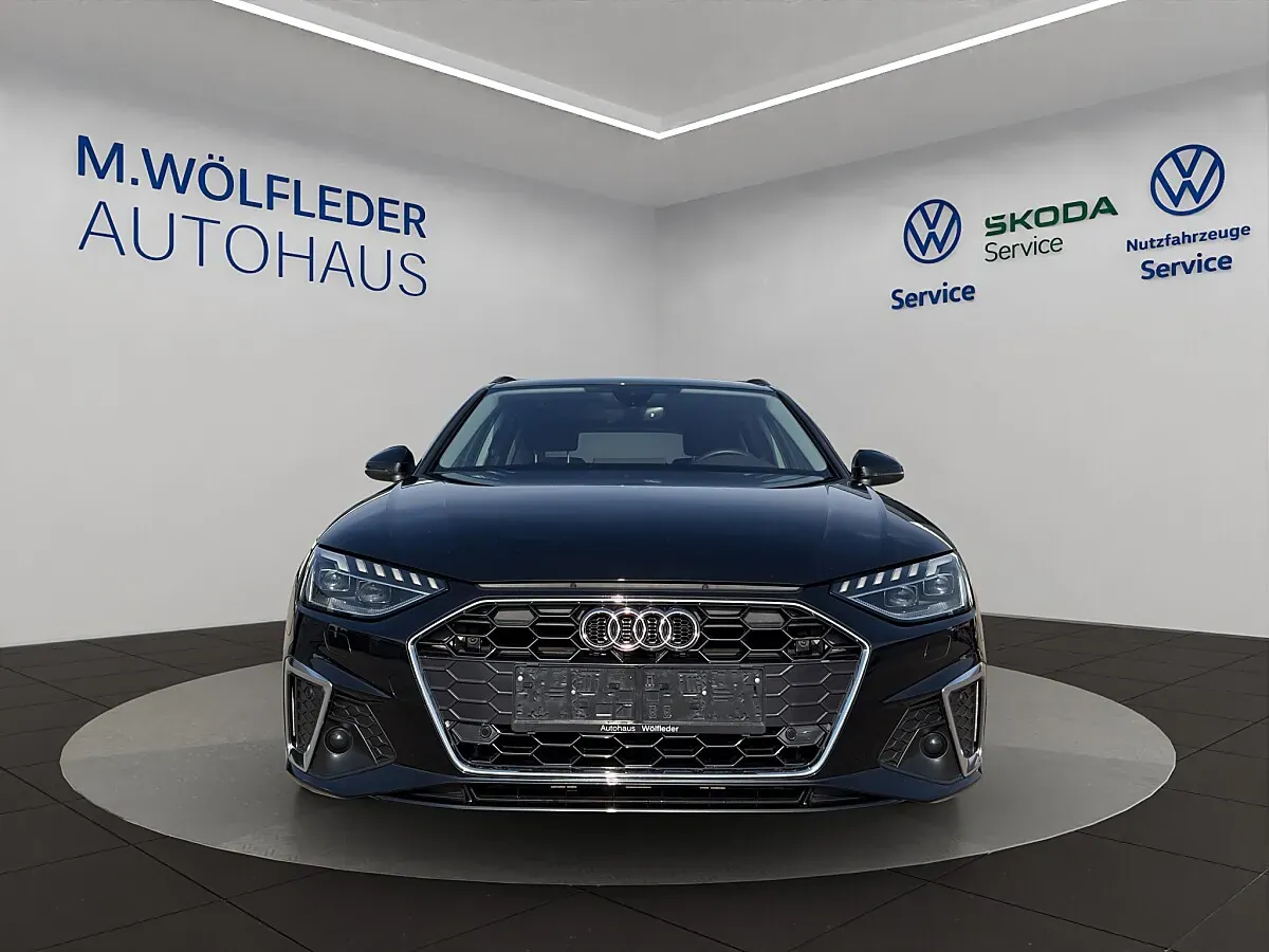 Audi A4 2023 photo 2