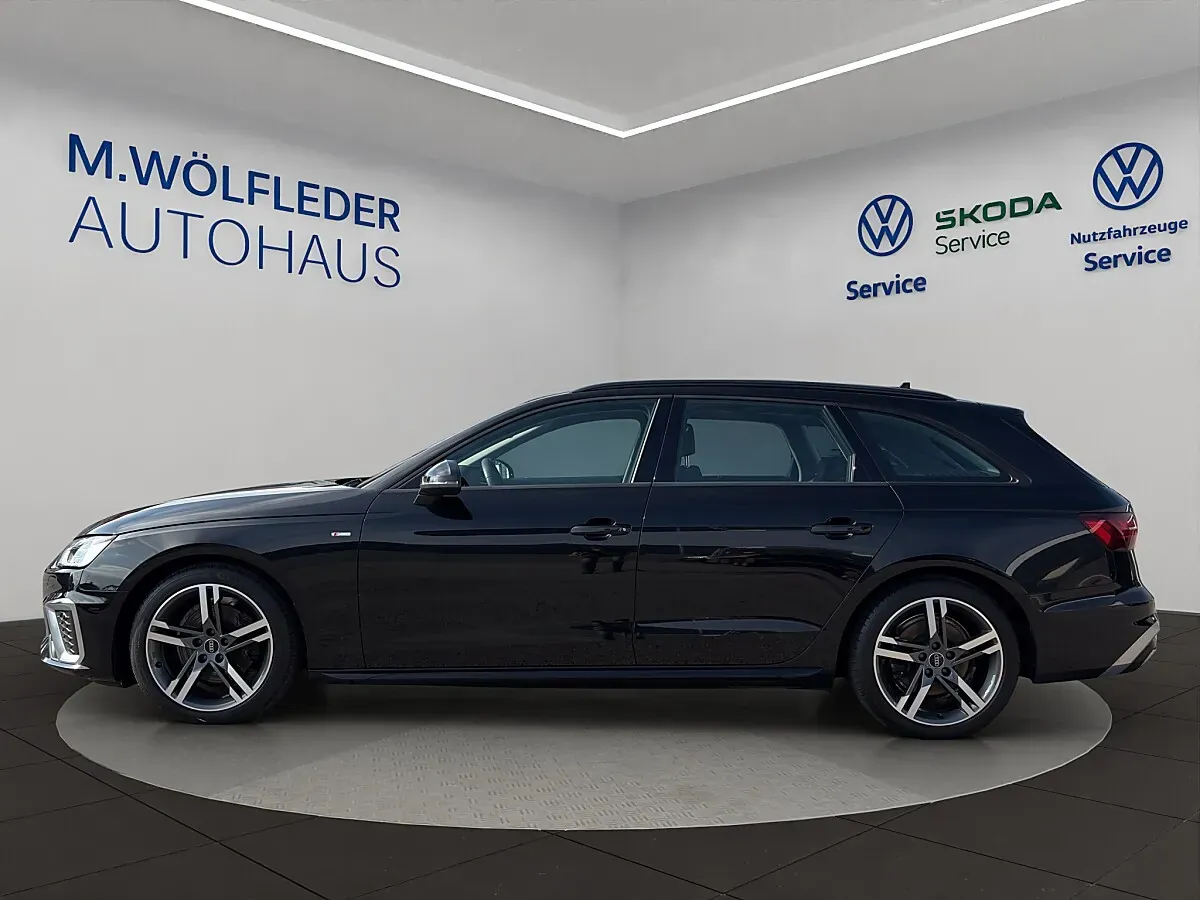Audi A4 2023 photo 3
