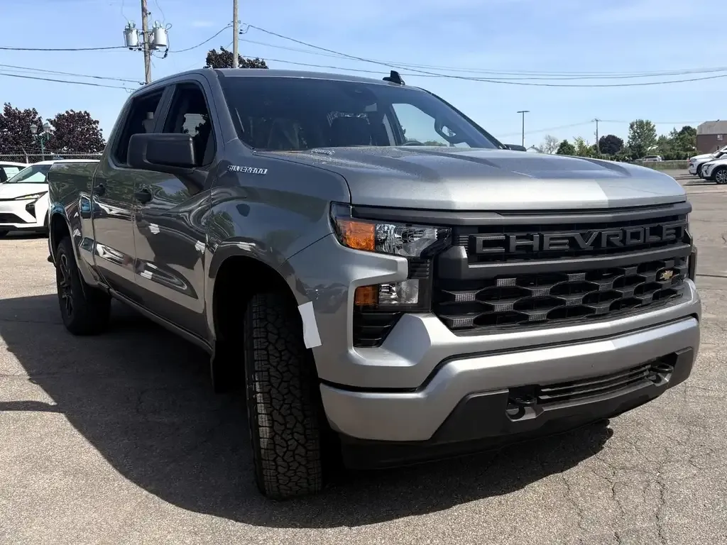 Chevrolet Silverado 1500 2026 photo 2