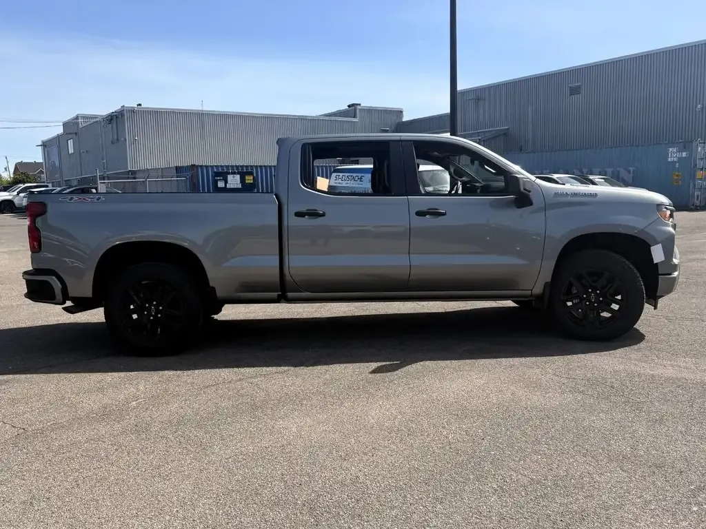 Chevrolet Silverado 1500 2026 photo 4