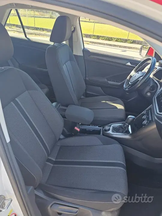Volkswagen T-Roc 2018 photo 3