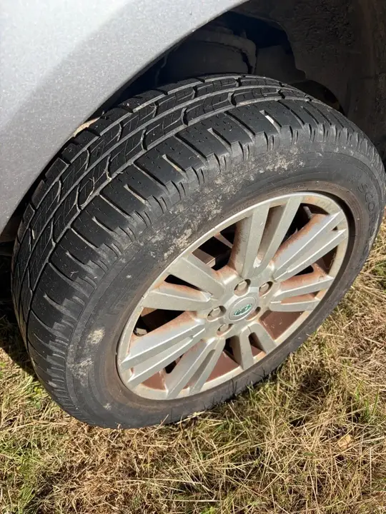 Land Rover Discovery 4 2011 photo 4