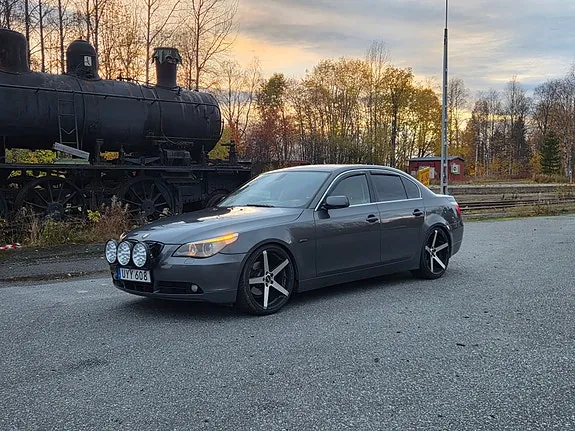 BMW 525I