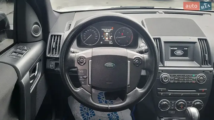 Land Rover Freelander 2012 photo 2