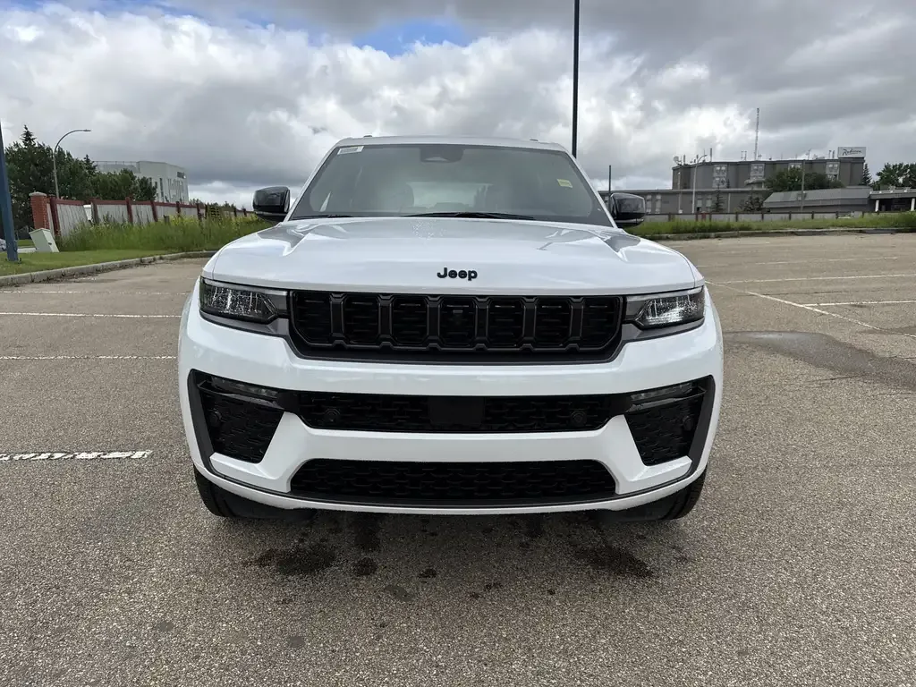 Jeep Grand Cherokee 2026 photo 2