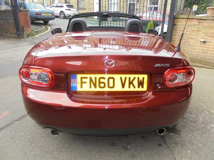 Mazda Mx-5 2010 photo 3