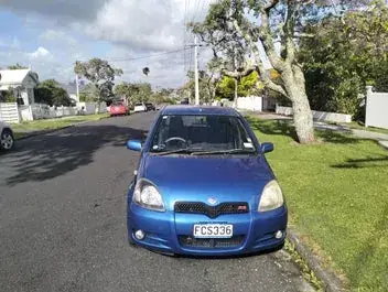 Toyota Vitz 2000 photo 3