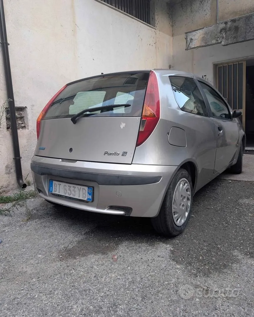 Fiat Punto 2001 photo 2