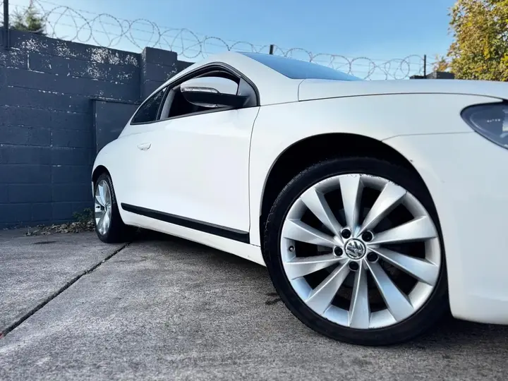 Volkswagen Scirocco 2010 photo 3