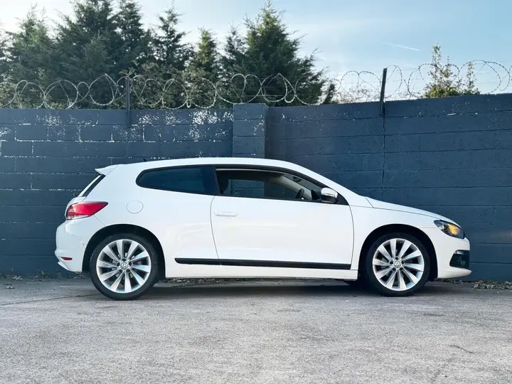 Volkswagen Scirocco 2010 photo 5