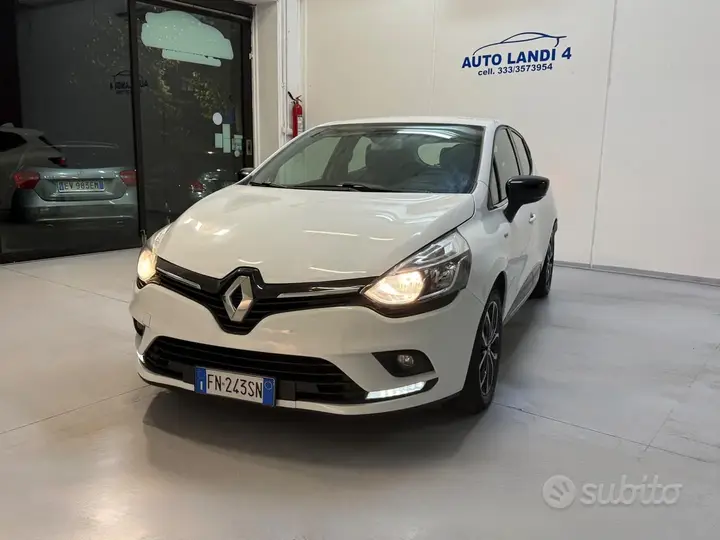 Renault Clio 2018 photo 2
