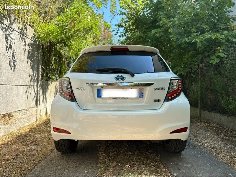 Toyota Yaris 2013 photo 3