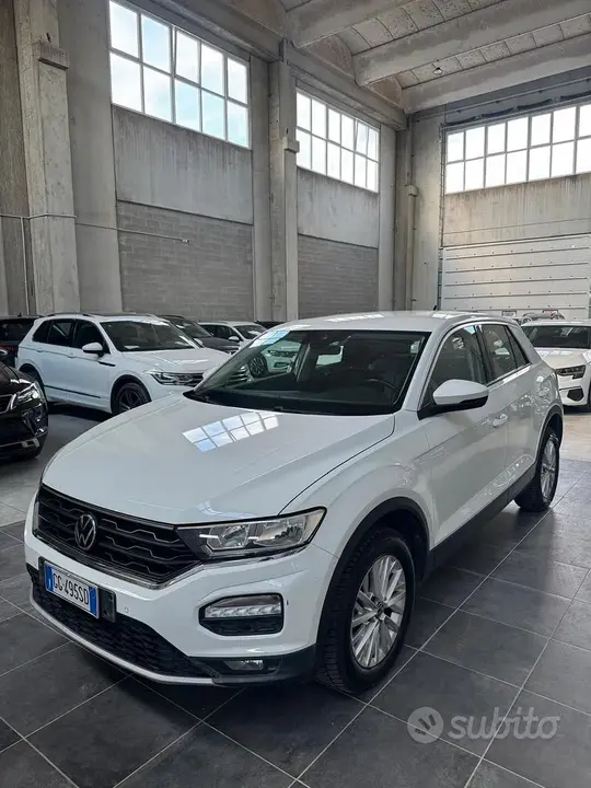 Volkswagen T-Roc 2021 photo 2