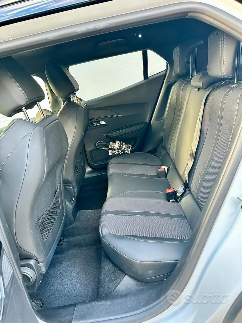 Peugeot 2008 2024 photo 5