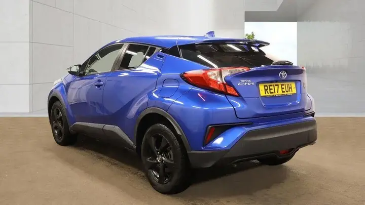 Toyota C-Hr 2017 photo 4