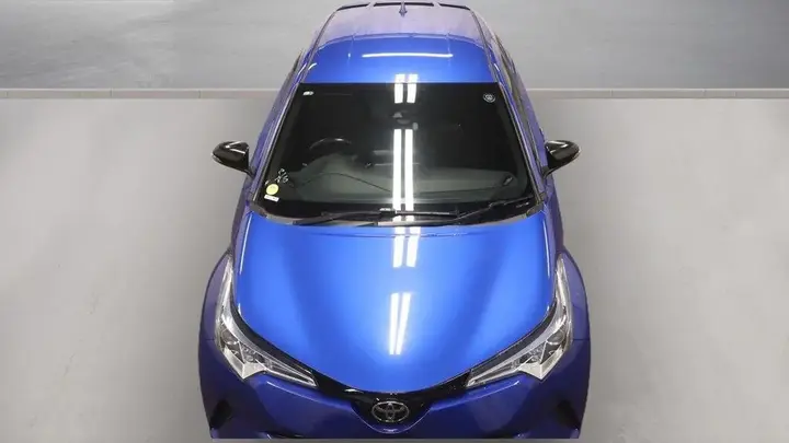 Toyota C-Hr 2017 photo 2