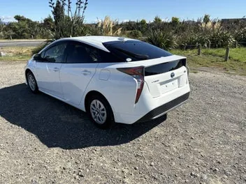 Toyota Prius 2018 photo 3
