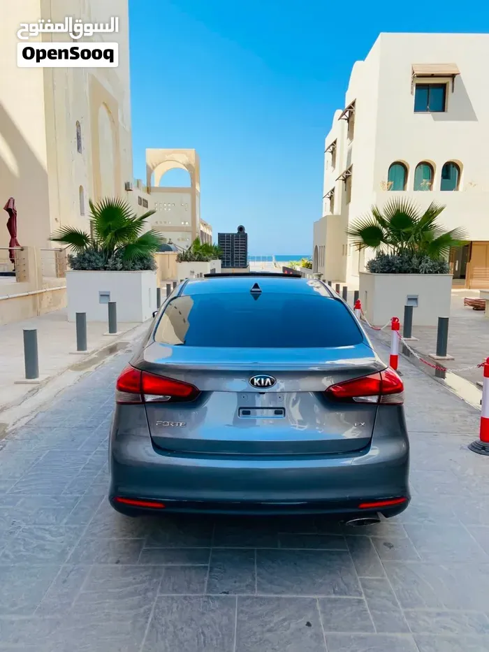 Kia Forte 2018 photo 2